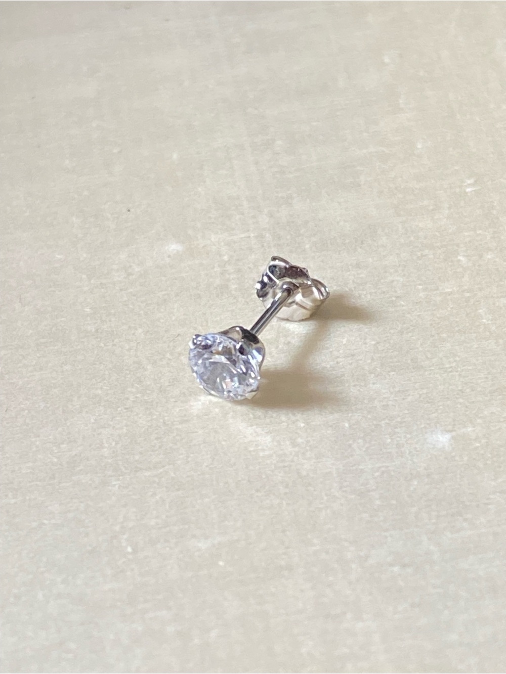 14KT White Gold Single Stud Earring with A Clear Zirconia